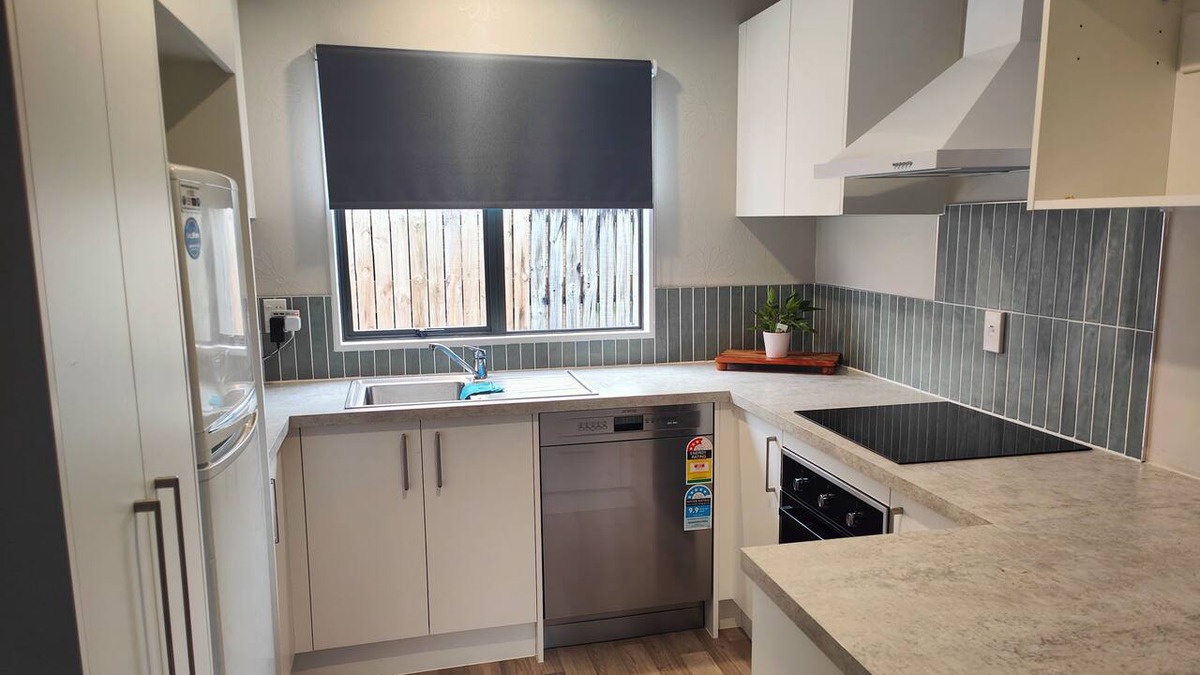 Frankton Apartment | Fresh, Cosy & Handy to CBD, Lake, Waikato Hospital, Gym and Dinsdale Shops