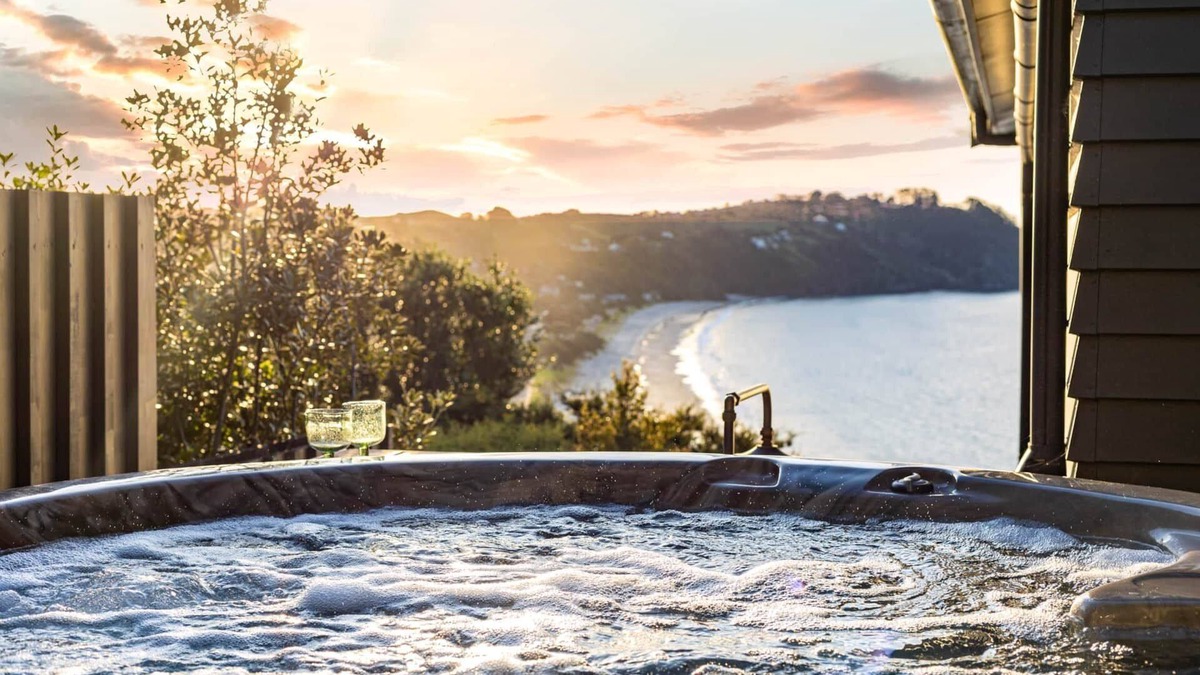 Onetangi House | GARRATT VIEW | Coast & Country | WINTER DEAL