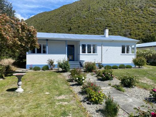 Kurow House | Getaway on Gordon