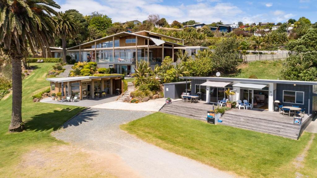 Cable Bay Apartment | Golden Sand Beachfront, Cable Bay Stays, Cable Bay, Northland