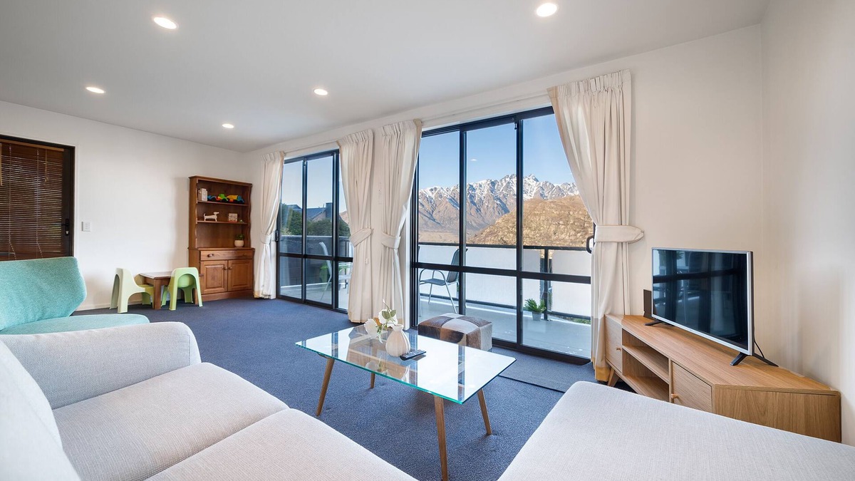 Queenstown Apartment | Goldfield Holiday Home