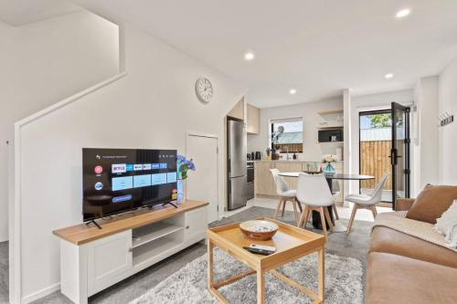 Henderson House | Gorgeous 2 Bed Henderson Stay