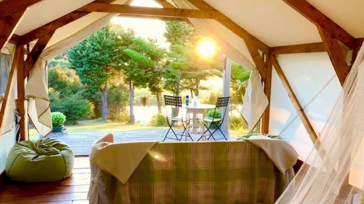 Northland Ski Chalet | GORGEOUS SECLUDED WATERFRONT GLAMPING, Nr Kerikeri, Bay of Islands