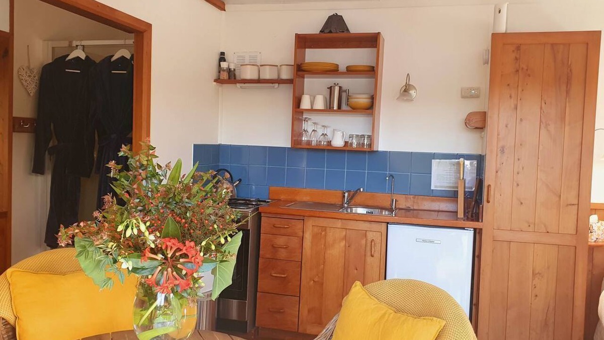 Kaeo Cottage | Gorgeous Waterfront Vacation Rental for Two in the Bay of Islands near Kerikeri