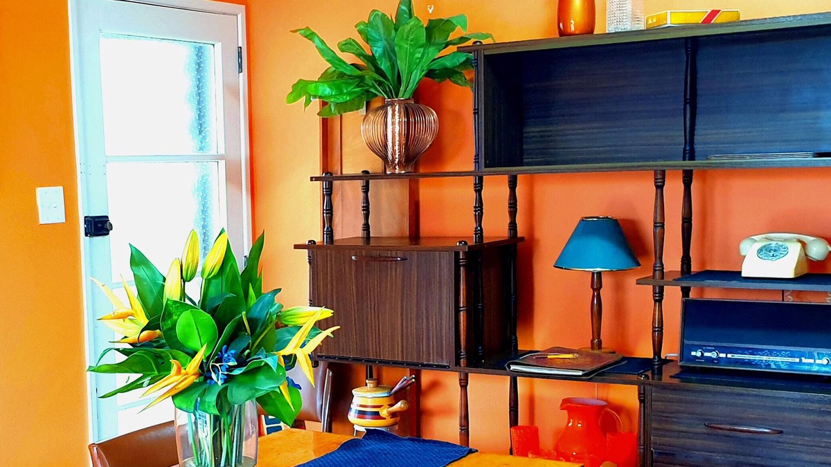 Whangarei House | Granddad’s Retro Groove Castle - Entire House