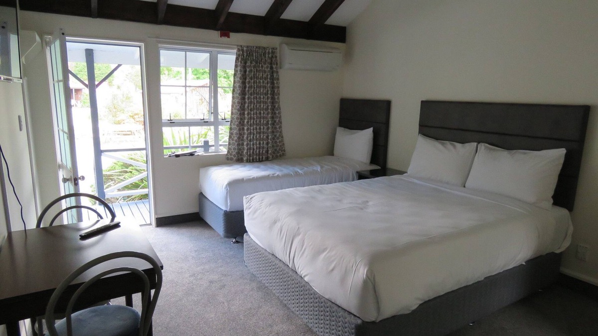 Taupo Hotel | Grandeur Thermal Spa Resort
