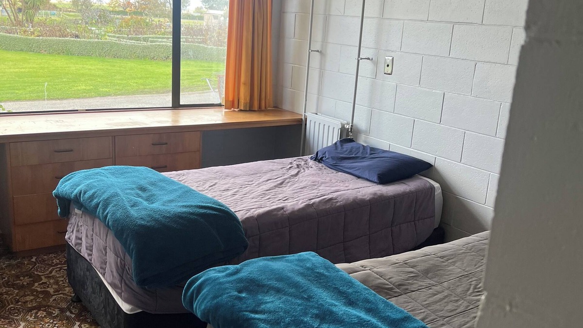 Temuka House | Green Hayes Estate Rentals - R5 Magnolia House in quiet peaceful country setting