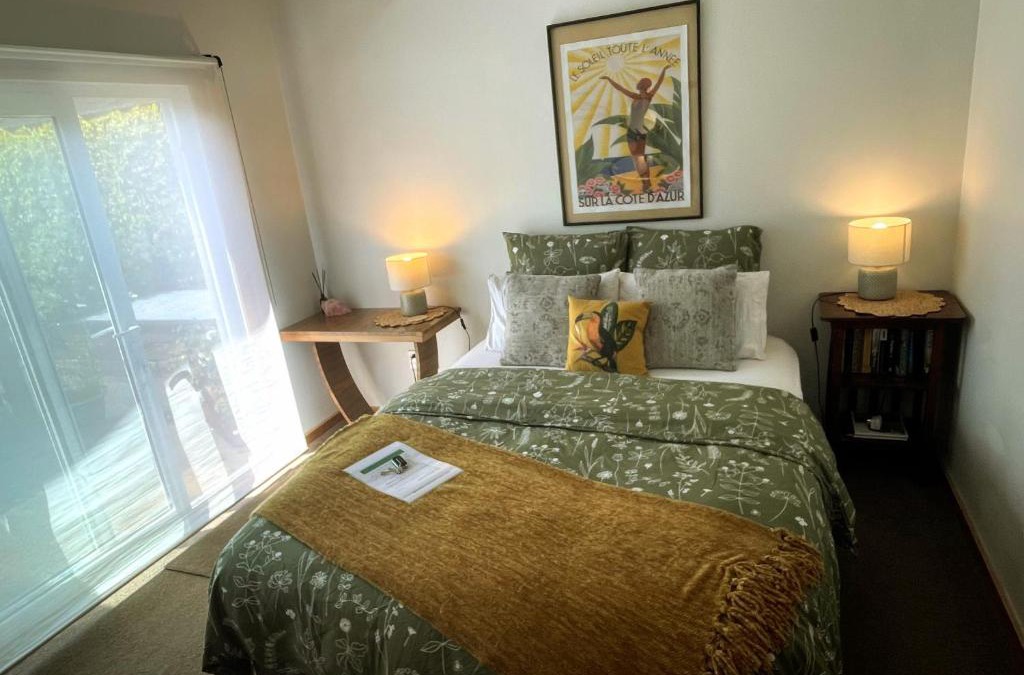 Hamilton North Apartment | Gully hideaway apartment