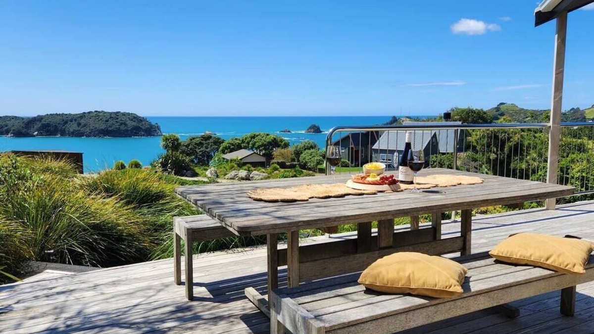 Hahei House | Hahei Island Outlook - magical views, close to Cathedral Cove track