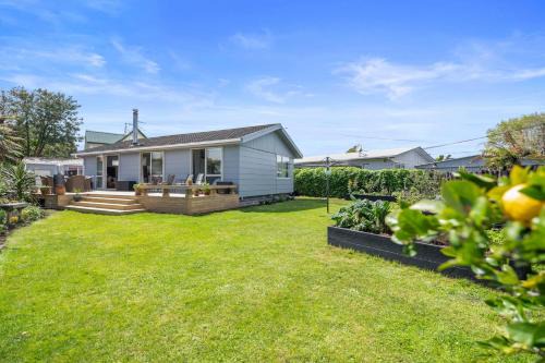 Hannahs Bay House | Hannahs Bay Haven - Rotorua Holiday Home