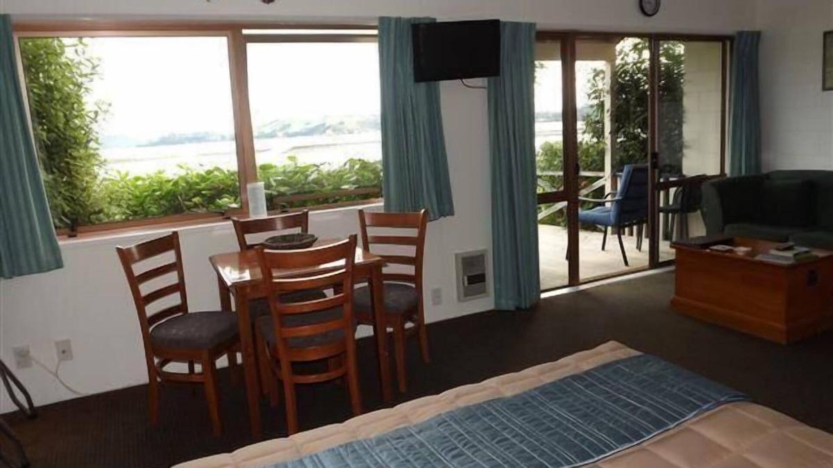Coromandel Hotel | Harbour View Motel Coromandel