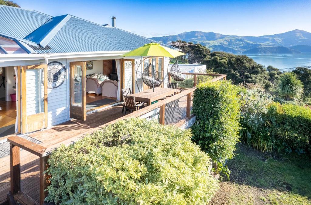 Akaroa House | Harbour Views - Akaroa Holiday Home