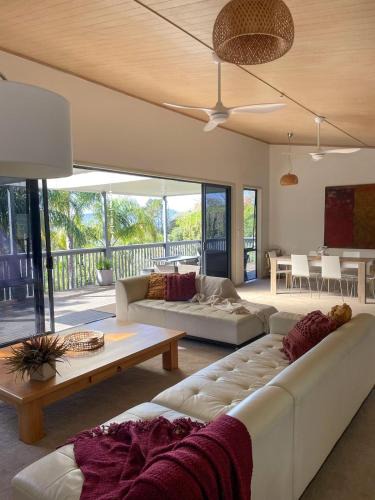 Cable Bay House | Harrisons Retreat Premium Stay