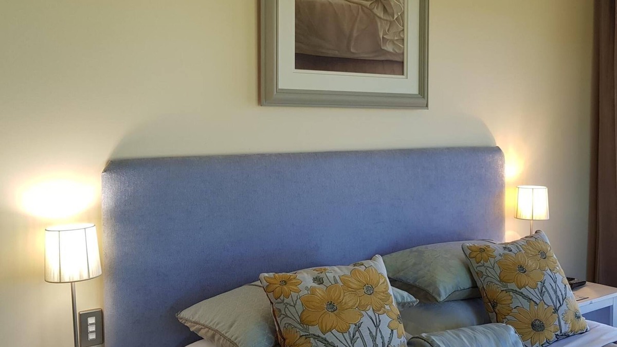 Alexandra House | Hawkdun Rise Vineyard & Accommodation