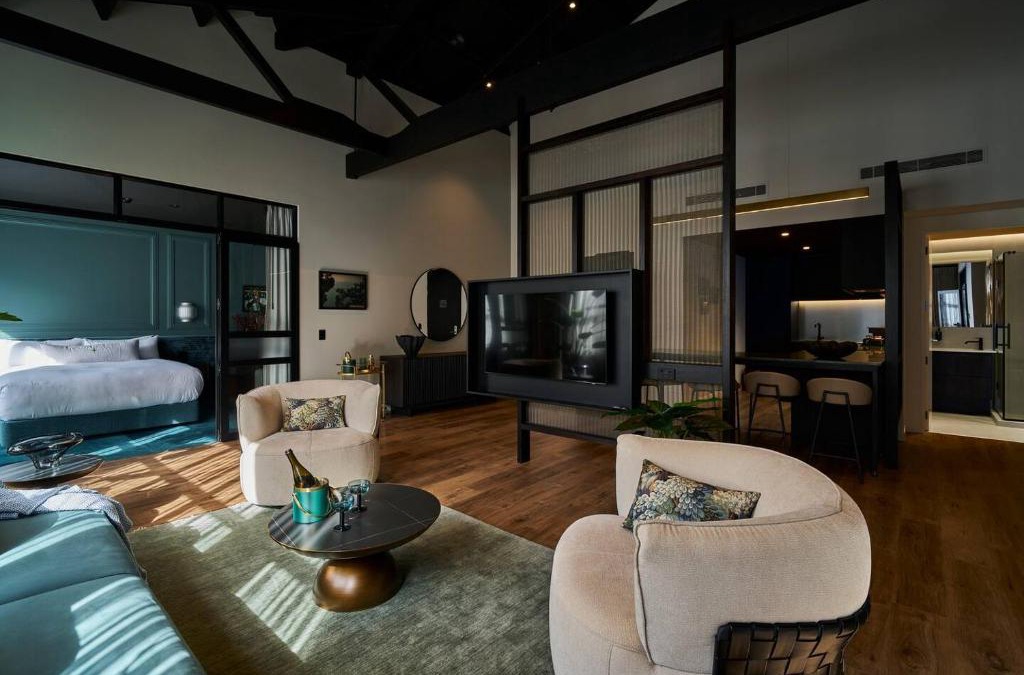 Auckland Central Business District Apartment | Heritage Penthouse Suite in the Heart of Auckland