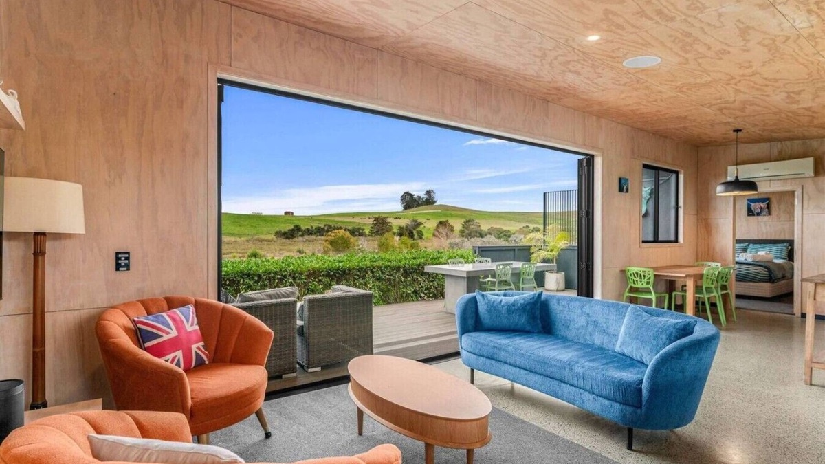 Mangawhai House | Hidden Treasure in Mangawhai Village + EV charger