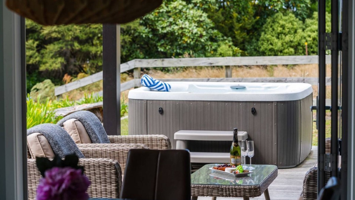 Acacia Bay House | Hideaway at the Bay