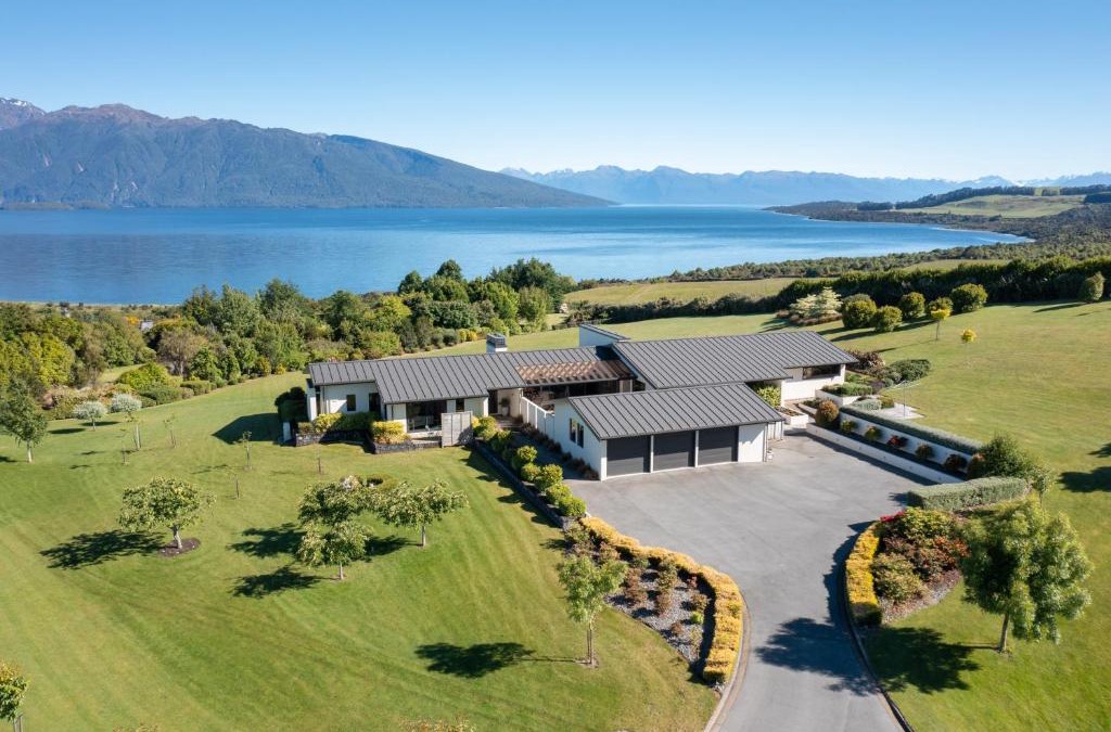 Te Anau Cabin | High Leys Lodge