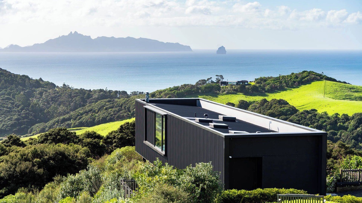 Mangawhai Heads House | Hilltop Spa Vista - Mangawhai Heads Retreat