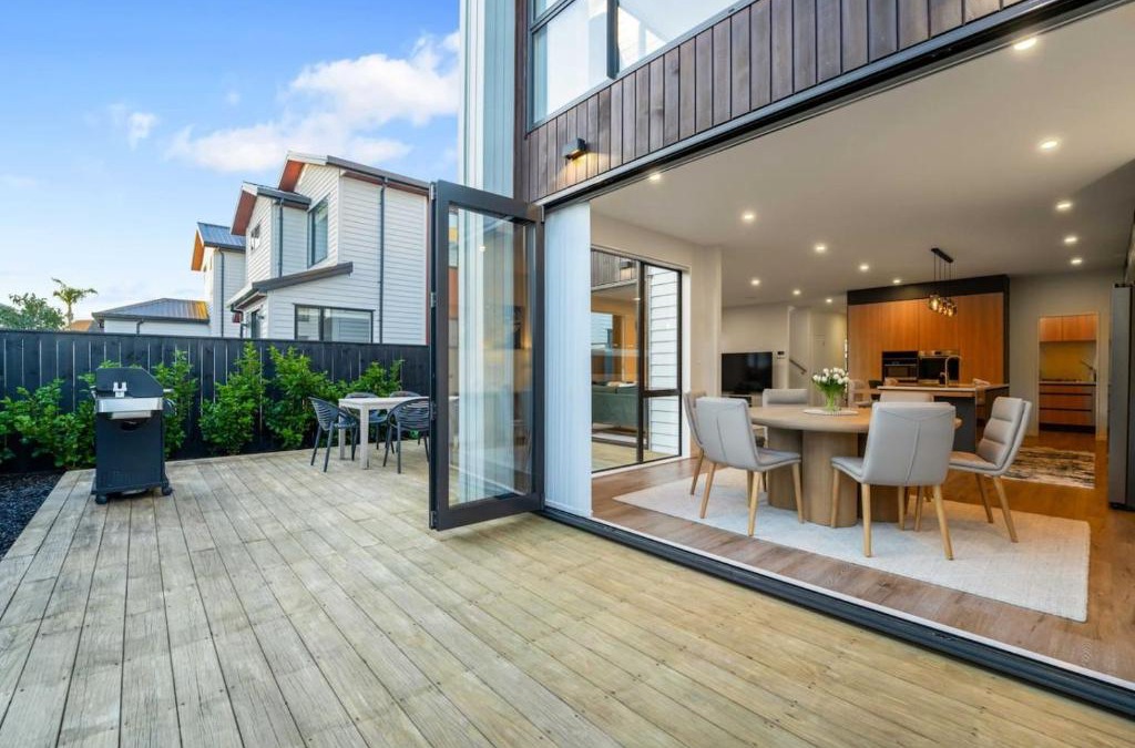 Hobsonville House | Hobsonville Family 5BR Sanctuary with Waterviews