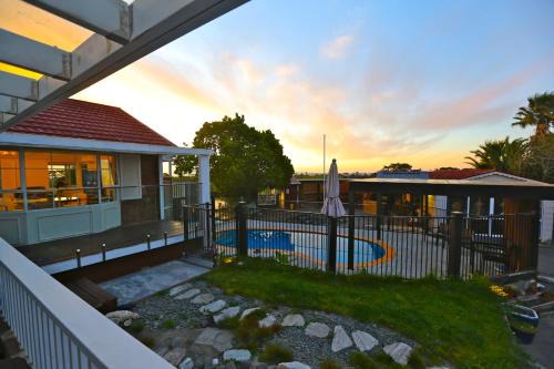 The Gardens House | Holiday house in totara park