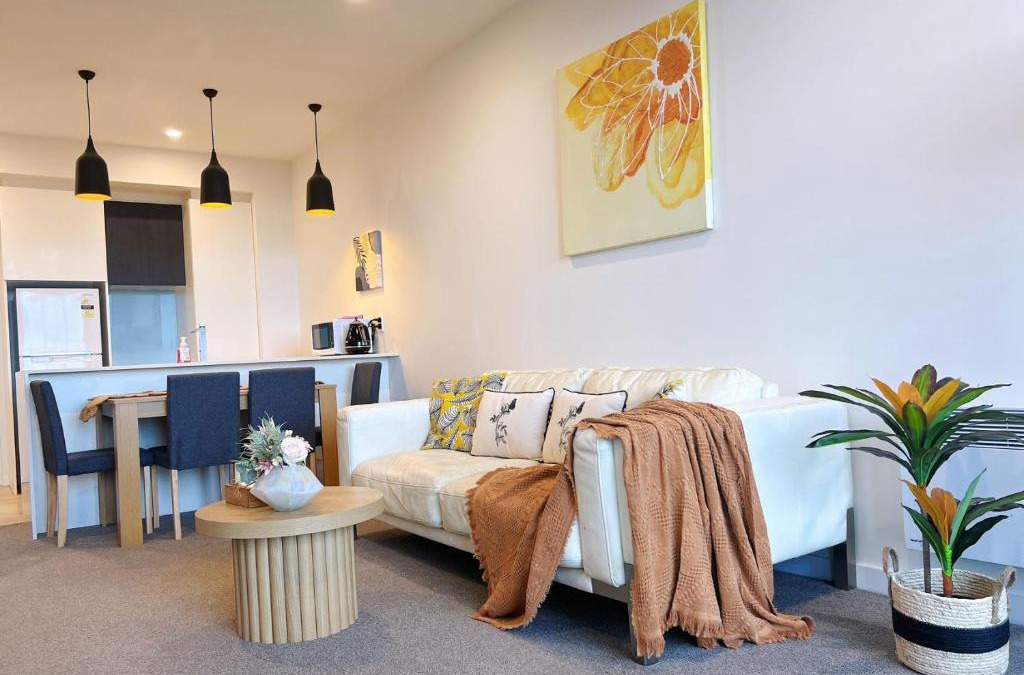 Birkenhead Apartment | HomeBase Auckland Free Parking Self Check-in Family & Long Stay Friendly