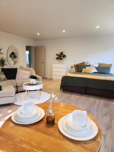 Wharekaho House | Hosts on the Coast Katz Korner