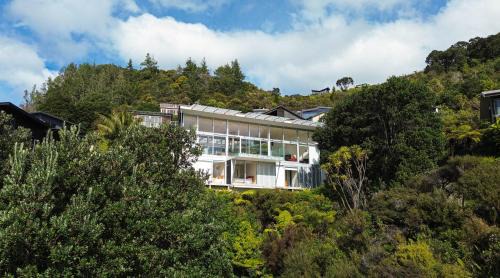 Tairua House | Hosts on the Coast Paku Paradise