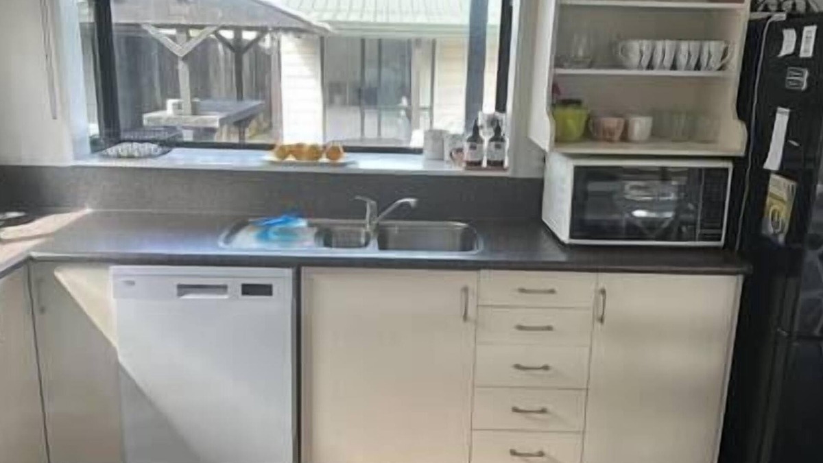 Whangamata House | Hosts on the Coast Tamaki Delight