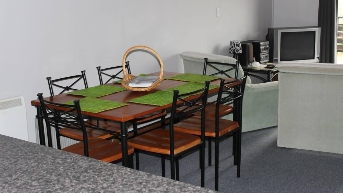 Raurimu House | Hukapapa Accommodation Teina