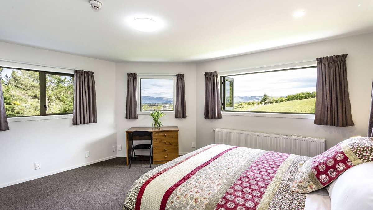 Mosgiel Bed & Breakfast | Hunters Moon