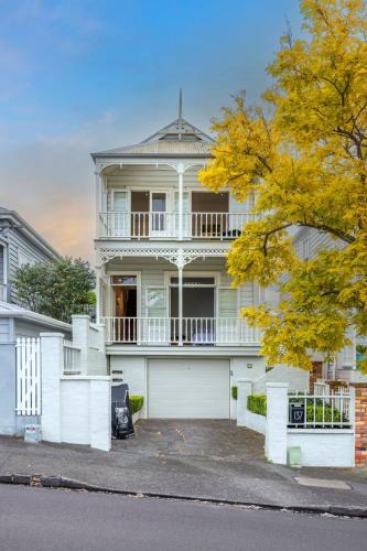 Ponsonby House | Iconic Villa in the Heart of Ponsonby