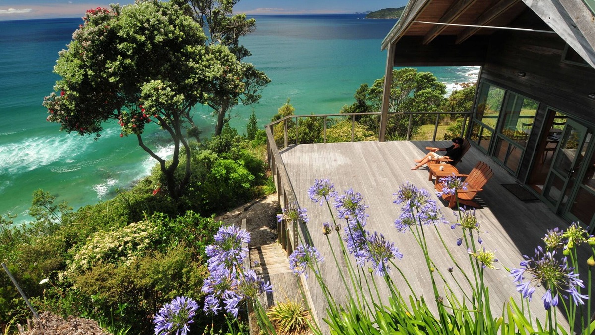 Tairua House | Incomparable Ocean & Island Views. Walk to the Beach.