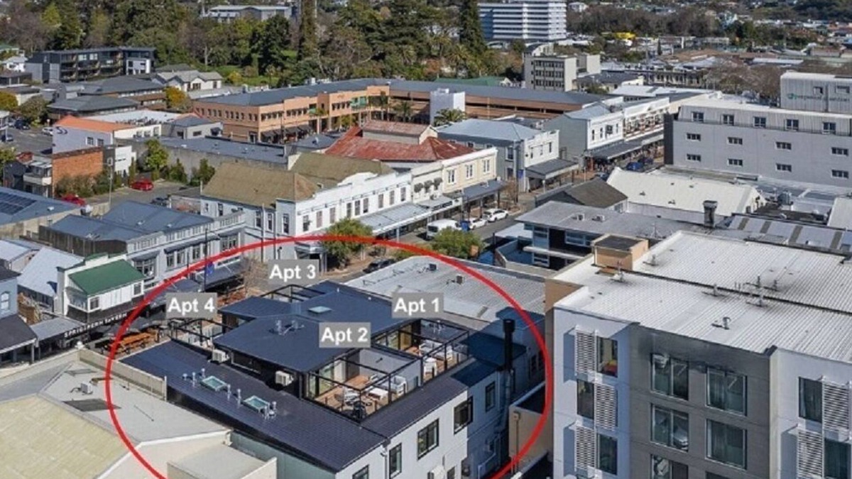 Nelson City Centre Apartment | Inner City Apartment 2 with Car Park + Rooftop Balcony