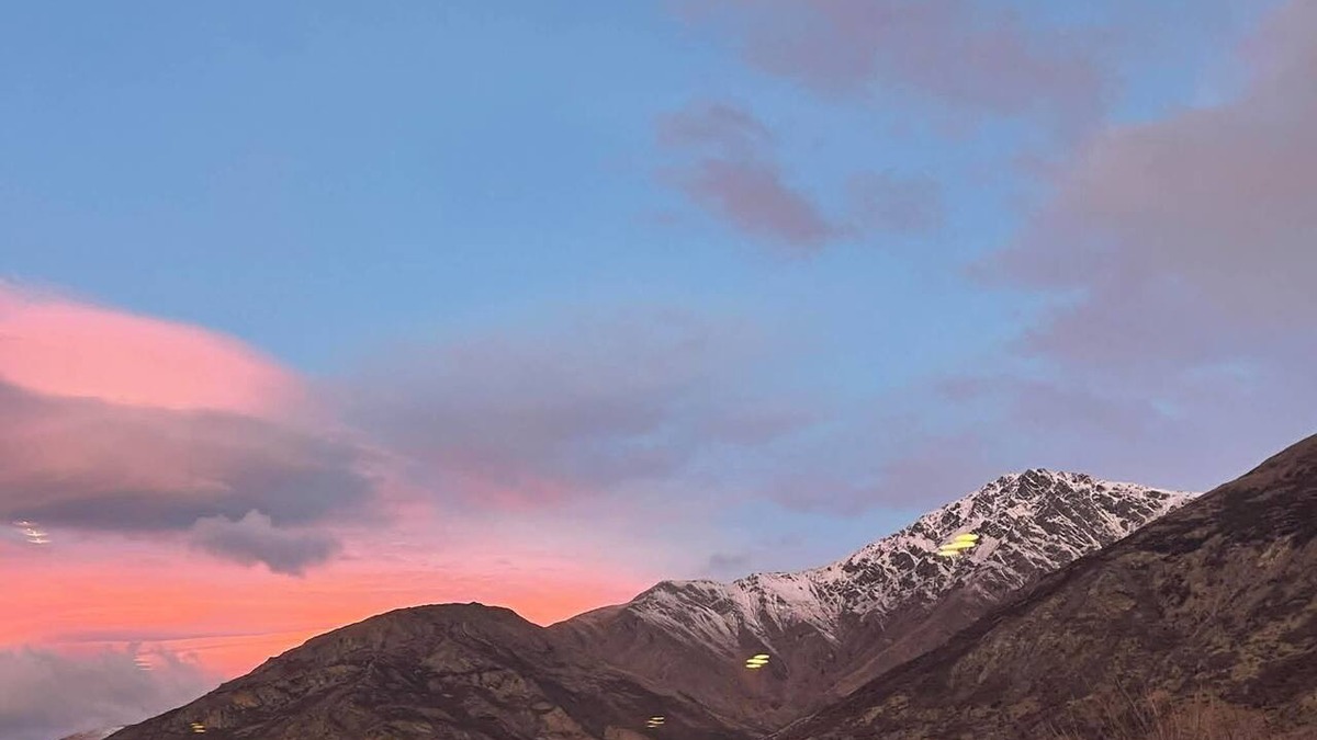 Lake Hayes House | Inviting Family Home in Queenstown.