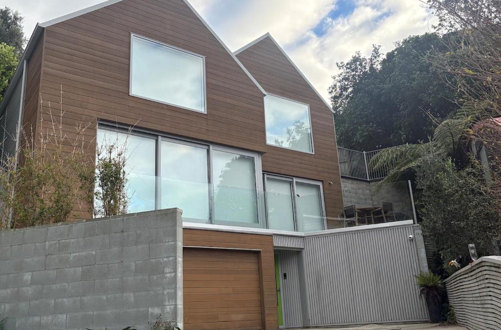 Wellington House | Island Bay Retreat