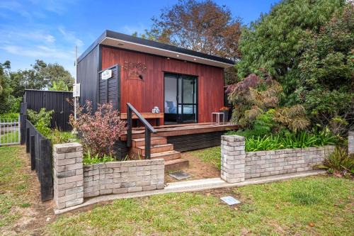 Whangamata House | Joy's Rest Cabin - Whangamata
