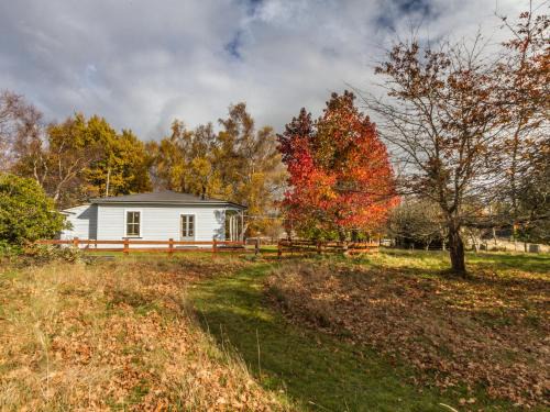 Rangataua House | Kaha Cottage - Rangataua Holiday Home