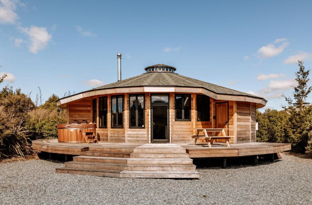 Ohakune House | Kaho - Ohakune Holiday Home with Spa