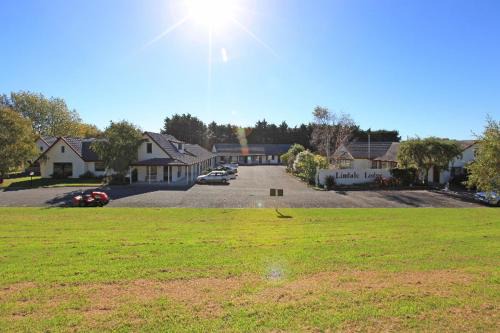 Paraparaumu Hotel | Kapiti Lindale Motel and Conference Centre