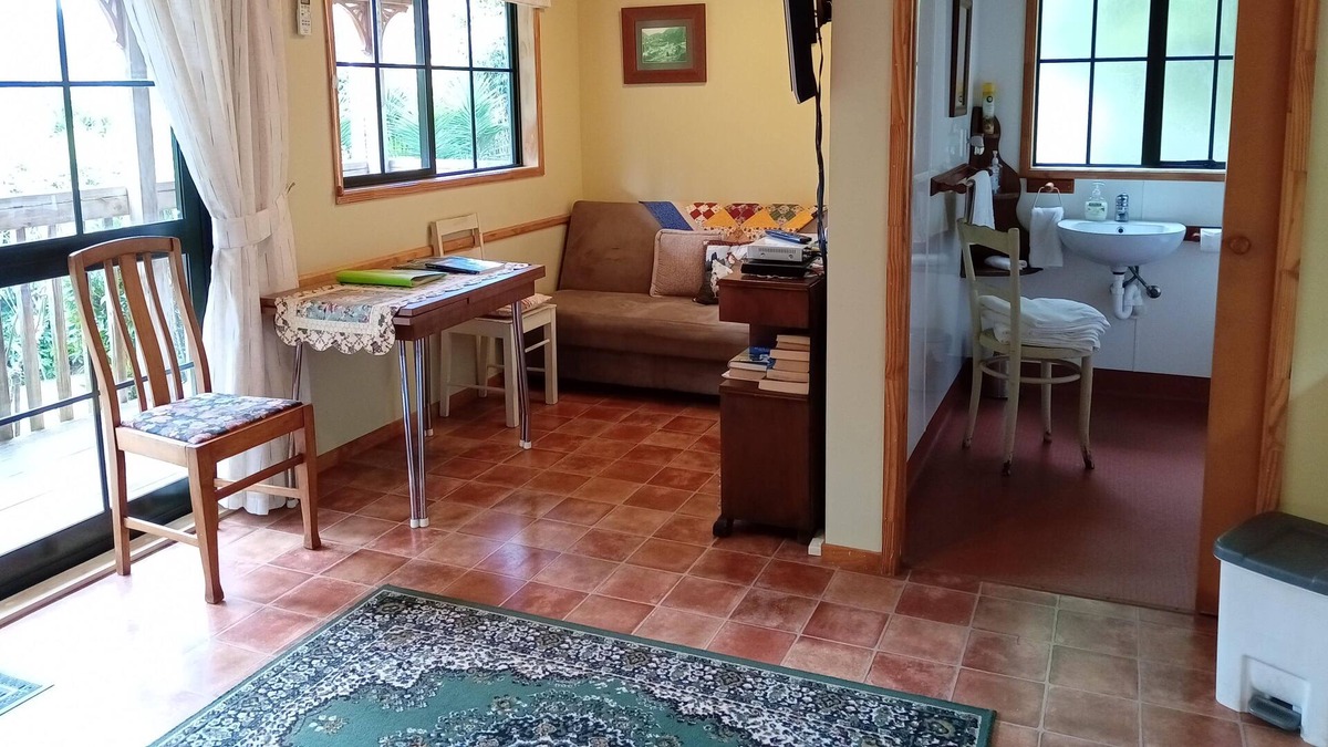 Paeroa Cottage | Karangahake Gold 'n Views Cottage