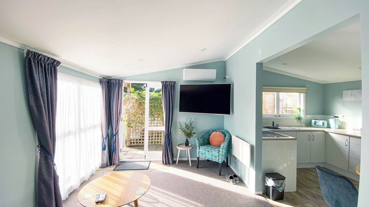 Parua Bay Bed & Breakfast | Kauri Villas