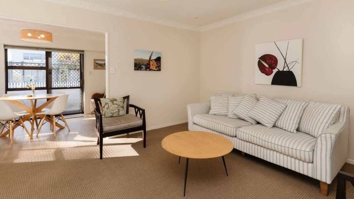 New Plymouth House | Kawaroa Park View
