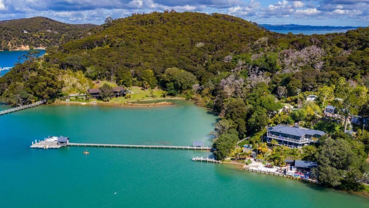 Kawau Island Cottage | Kawau Lodge Boutique Resort