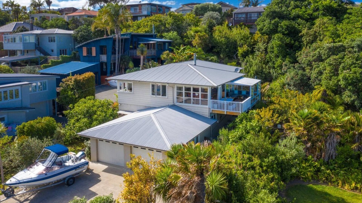 Devonport House | Kawerau Coastal Retreat by Bespoke Stays