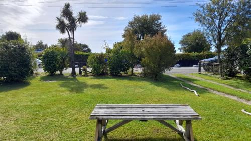 Pohara House | Kea View - Pohara Beach Holiday Home
