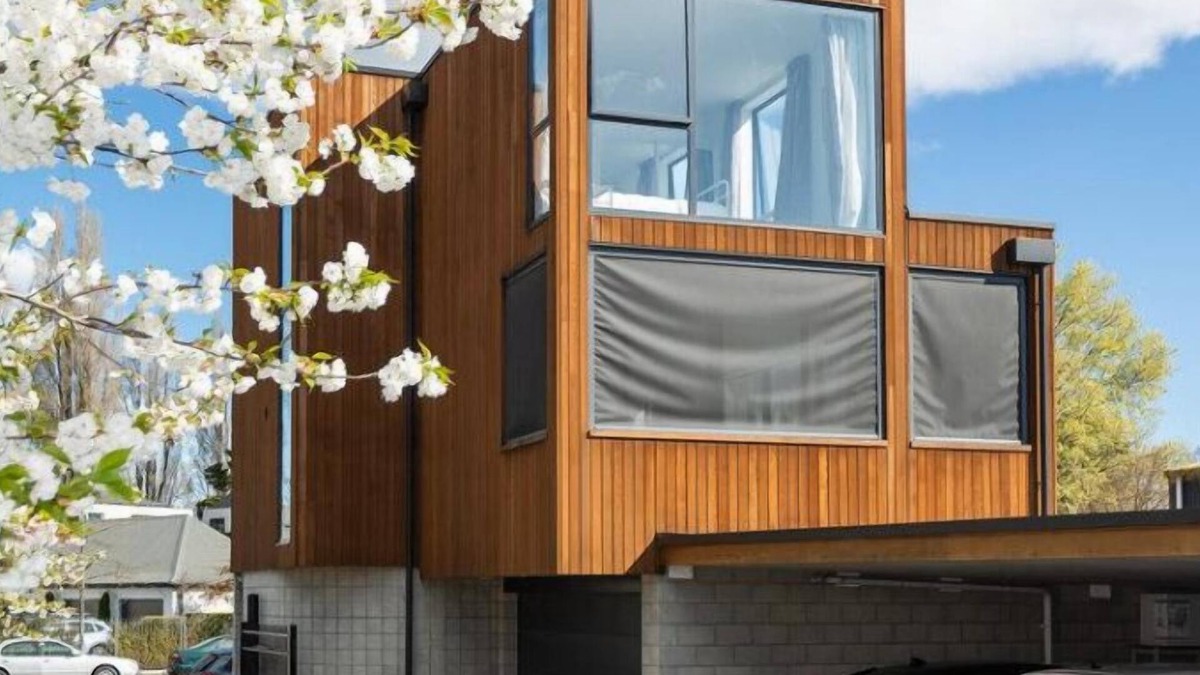 Christchurch City Centre House | Kilmore Apartment-Modern, detached, three level apartment