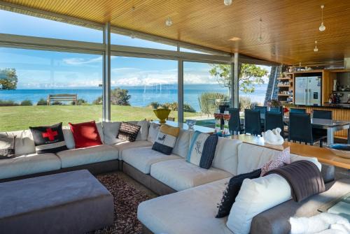 Tasman House | Kina Retreat - Tasman Luxury Estate