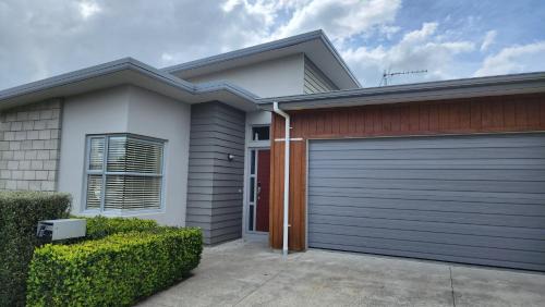 Hamilton House | Kms homestay