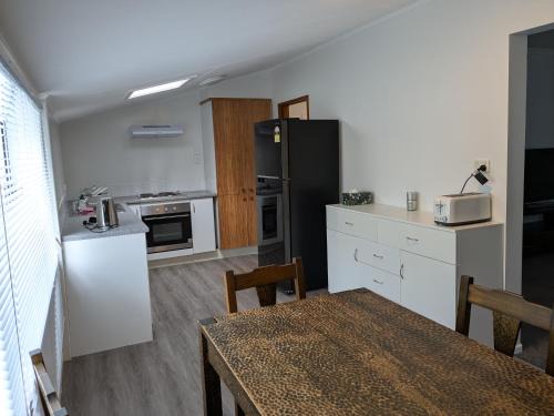Johnsonville Hotel | KnT BnB